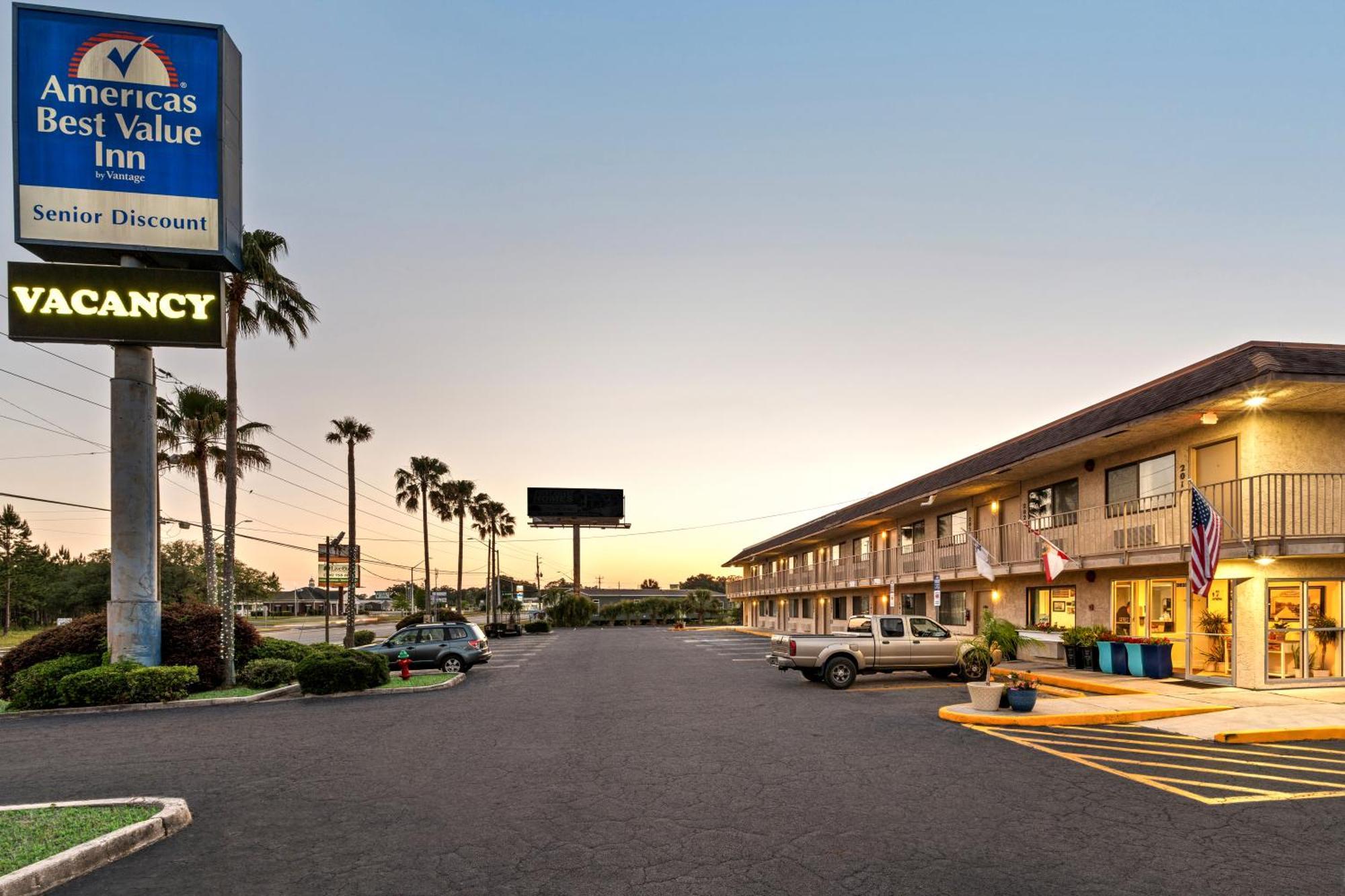 Americas Best Value Inn - Лейк-Сіті Екстер'єр фото